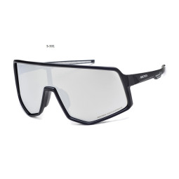 OKULARY SPORTOWE ARCTICA Z AKCESORIAMI,