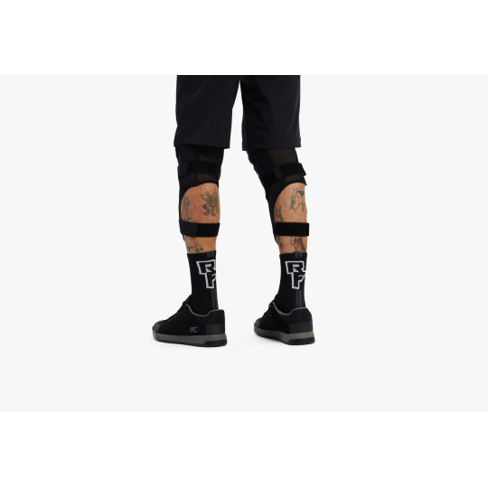 OCHRANIACZ KOLAN DŁ. RACE FACE AMBUSH LEG, BK,